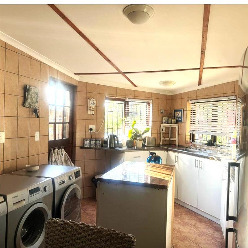 4 Bedroom Property for Sale in Bodorp Western Cape